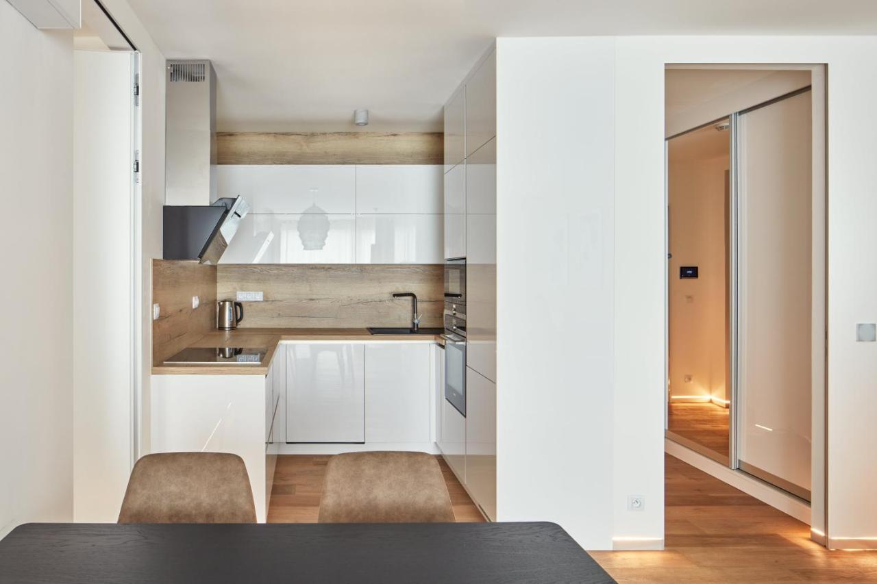 Prague Days - Stylish Apartments With Terrace - Parking - Quiet Area 외부 사진